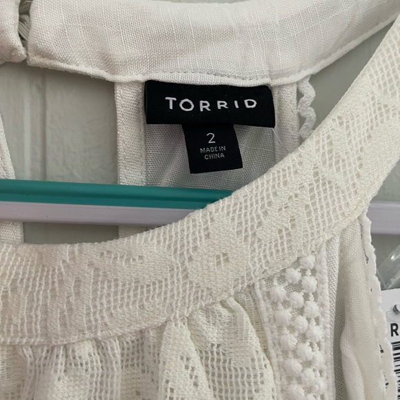 TORRID Mixed Lace Halter - Cloud Dancer - Size 2 - NWT - Picture 7 of 7